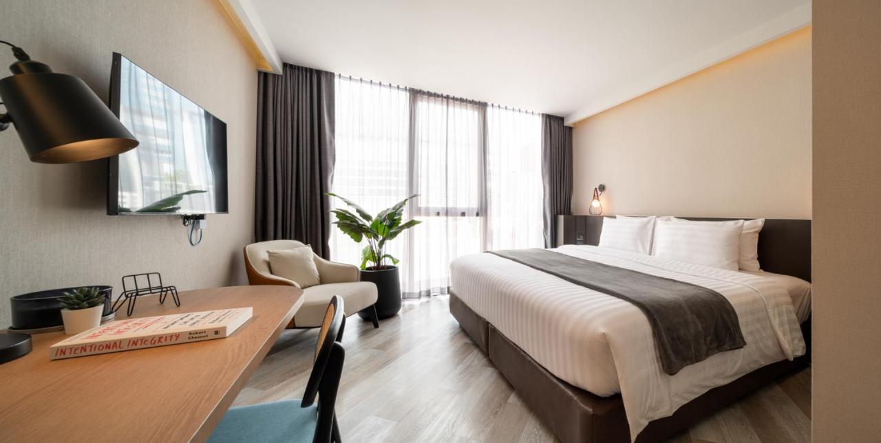 Seekers Finders Rama IV Hotel Surestay Collection By BW Bangkok Exterior foto