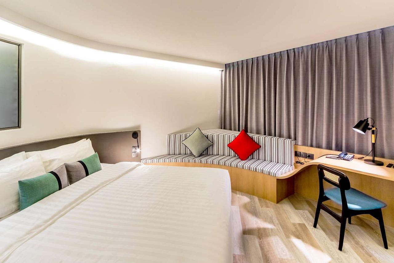 Seekers Finders Rama IV Hotel Surestay Collection By BW Bangkok Exterior foto